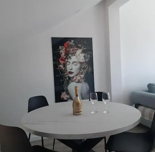 Penthouse Petra With Hot Tub *