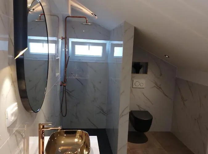 Apartmán Penthouse Petra With Hot Tub Kali