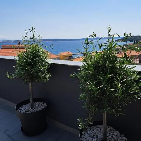 Penthouse Petra With Hot Tub Lejlighed *