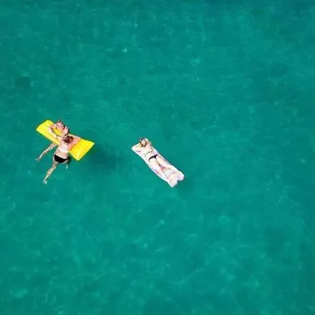 Penthouse Petra With Hot Tub * 칼리