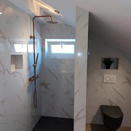 Appartement Penthouse Petra With Hot Tub