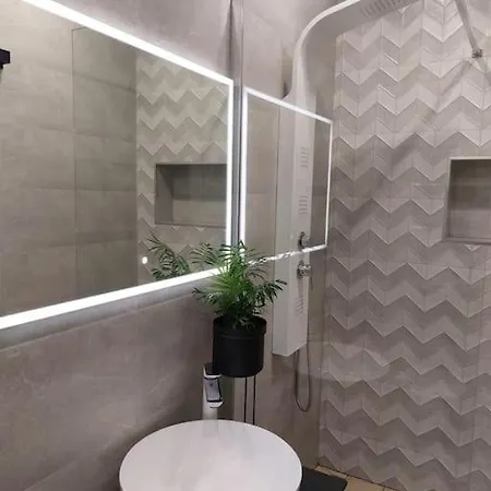 Appartement Penthouse Petra With Hot Tub Kali